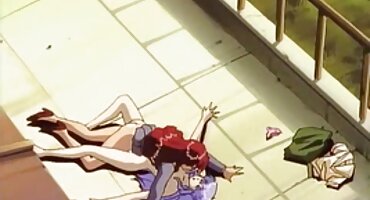 sex châu âu gái xinh Brunette thay thế ass cho vòi nước. phim sex trẻ